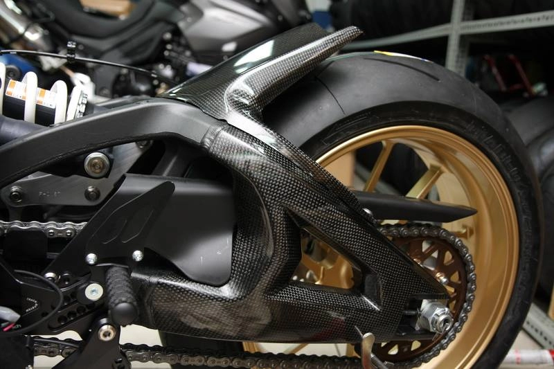 Cận cảnh quá trình độ kawasaki ninja zx-10r độ carbon tại thái