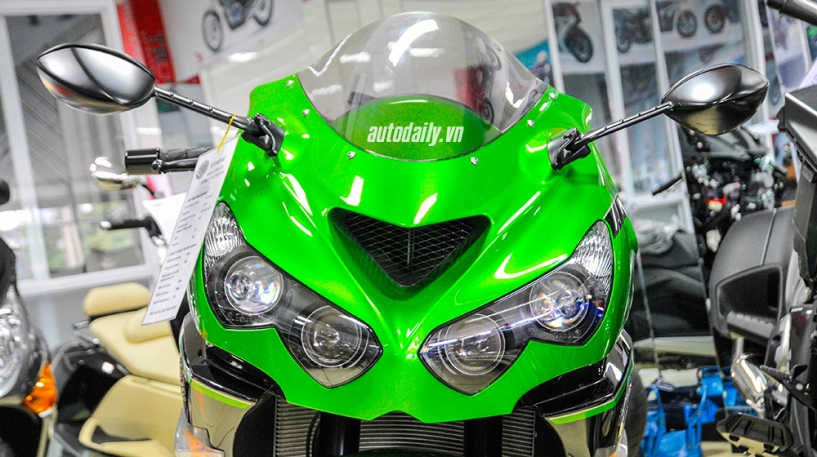 Cận cảnh siêu xe kawasaki ninja zx-14r abs 2015 tại hà nội