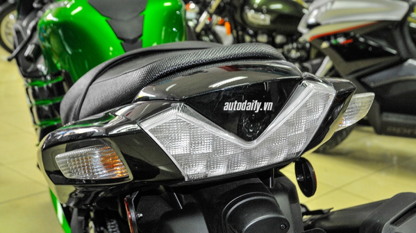 Cận cảnh siêu xe kawasaki ninja zx-14r abs 2015 tại hà nội