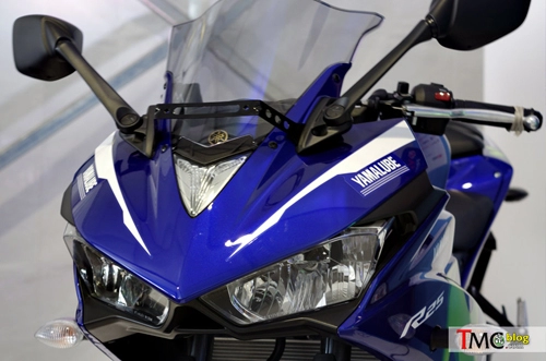 Cận cảnh yamaha r25 2015 phiên bản movistar