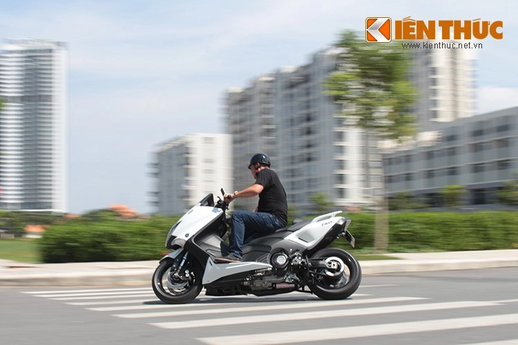 Cận cảnh yamaha tmax 2015 giá 500 triệu đồng tại việt nam