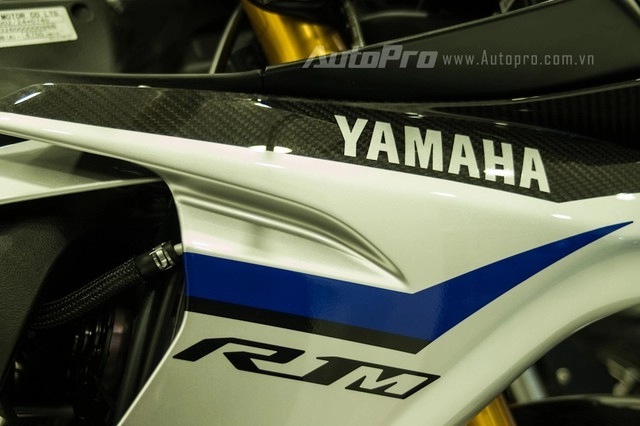 Chi tiết chiếc yamaha r1m 2015 thứ 2 tại việt nam