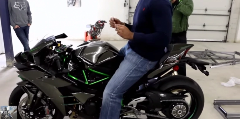 clip đập thùng kawasaki h2 của 1 biker