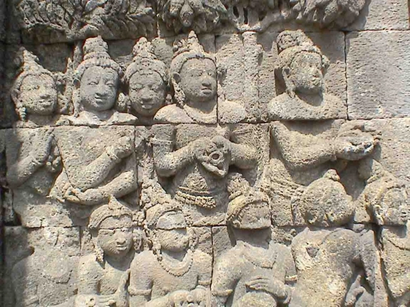 Đền ngàn phật borobudur kỳ vĩ và bí ẩn