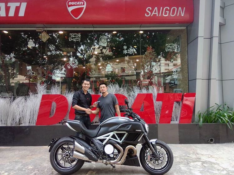 Ducati diavel 2015 mới tậu của đạo diễn charlie nguyễn