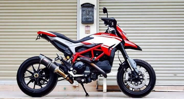 Ducati hypermotard độ nhẹ với vài món đồ chơi kiểng