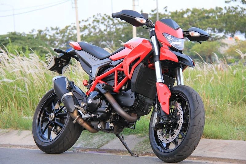 Ducati hypermotard phiên bản 2014 đeo trang sức evotech rizoma