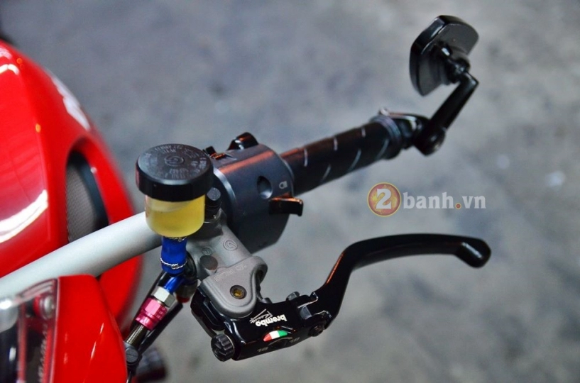 Ducati monster 795 độ đơn giản với những món đồ chơi hàng hiệu