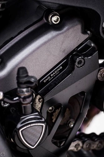 Ducati monster 796 độ siêu ngầu với phong cách nhà binh