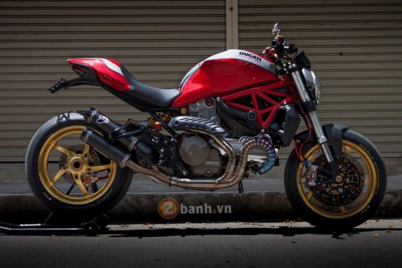 Ducati monster 821 đầu tiên độ cực khủng trên đất thái