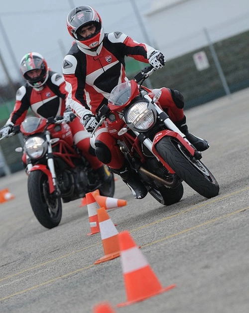 Ducati riding experience 2015 nơi nâng trình tay lái pkl