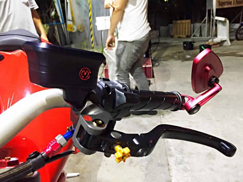 Ducati streetfighter 848 độ nổi bật với loạt đồ chơi hàng hiệu