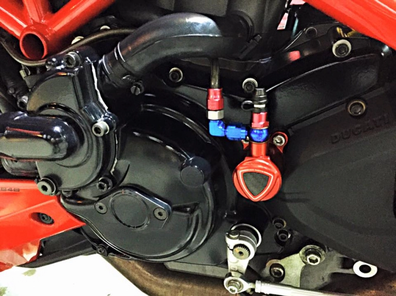 Ducati streetfighter 848 độ nổi bật với loạt đồ chơi hàng hiệu