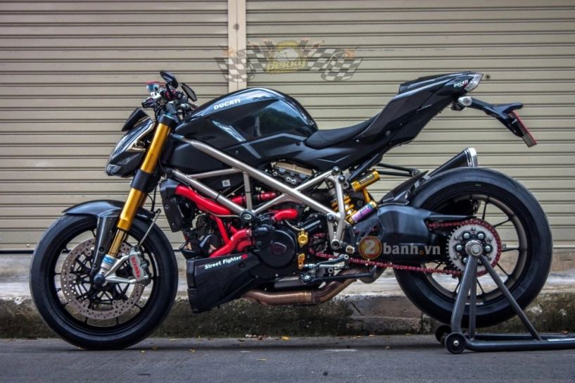 Ducati streetfighter s 1098 độ hơi bị hầm hố khoe dáng tại thái lan