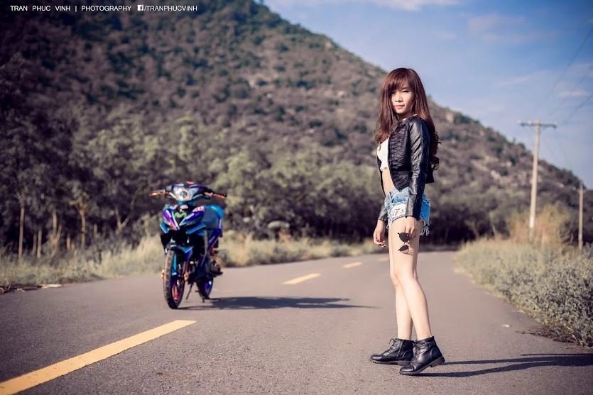 Girl tây ninh khoe dáng cùng exciter movista