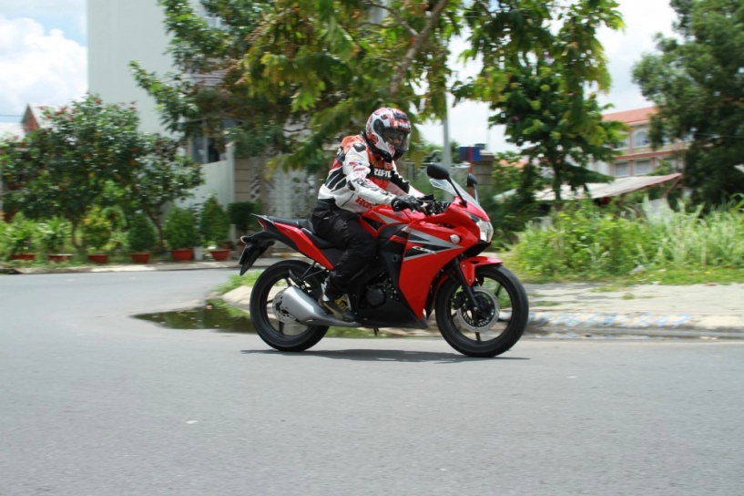 Honda cbr 150 fi moto cỡ nhỏ đa năng cho người việt