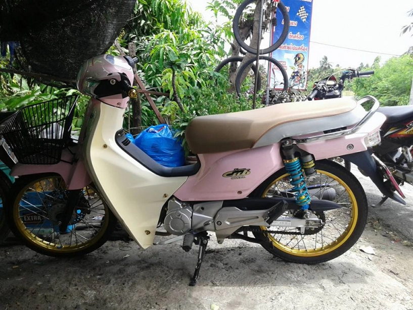 Honda cup phiên bản độ kiểng long lanh