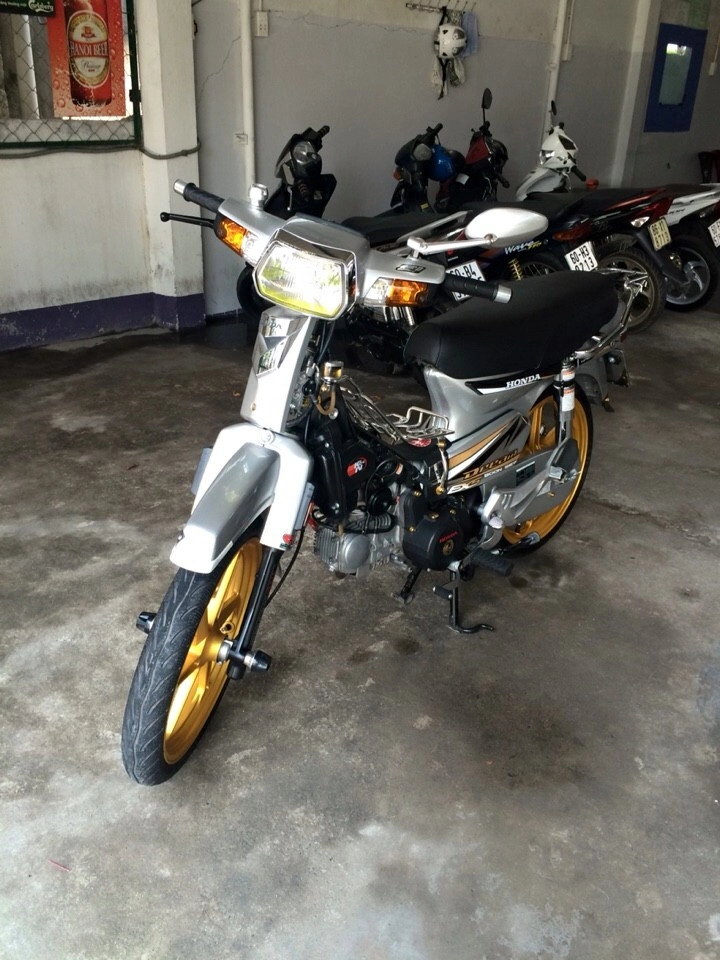 Honda dream mạnh mẽ và phong cách