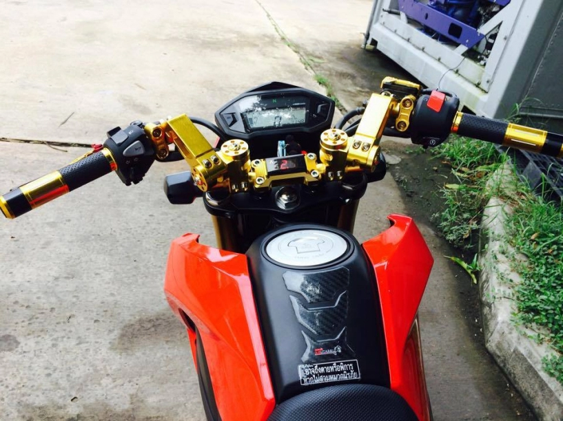 Honda msx độ 2 pô đút đít độc đáo của dân chơi thái