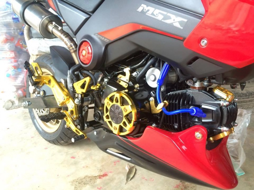 Honda msx độ 2 pô đút đít độc đáo của dân chơi thái