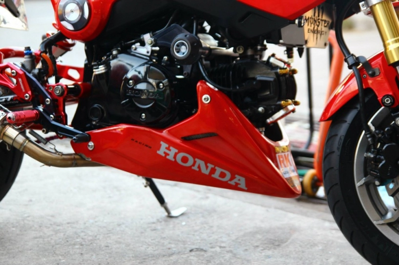 Honda msx khoe dáng trên phố