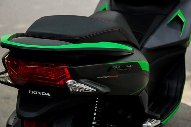 Honda pcx 125 tem đấu phong cách lamborghini