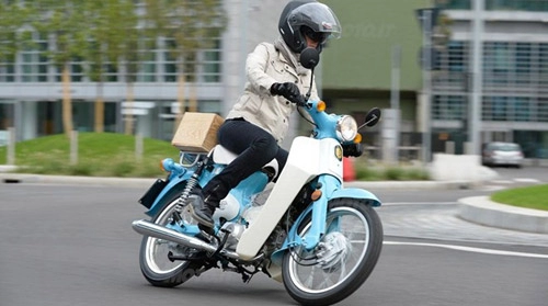 Honda super cub được tái sinh tại hà lan