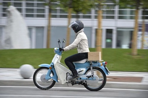 Honda super cub được tái sinh tại hà lan