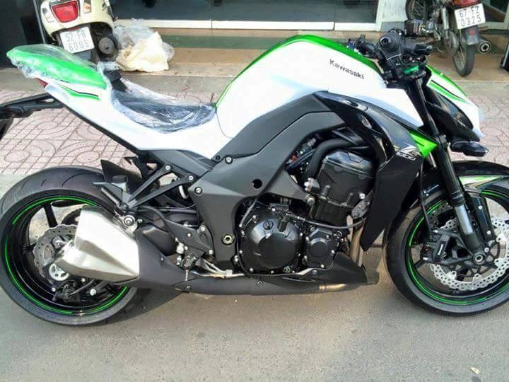 Kawasaki z1000 2016 phiên bản trắng ngọc stardust đã có mặt tại việt nam