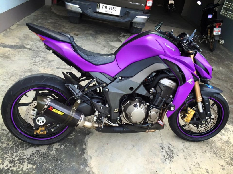 Kawasaki z1000 nổi bật với phiên bản violet