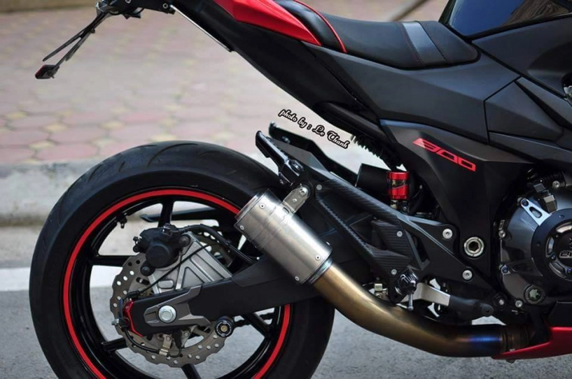 Kawasaki z800 phiên bản màu đỏ độ khủng của biker việt