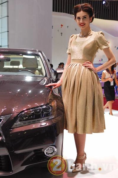 Mẫu tây tại việt nam motor show 2013