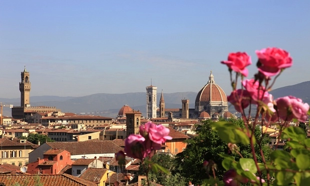 Mùa hè nóng bỏng ở florence ý