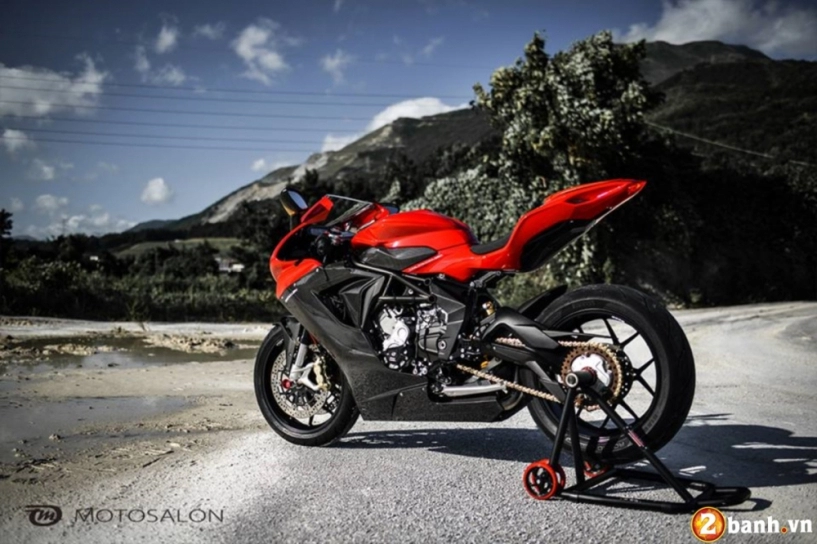 Mv agusta f3 đẹp tinh tế với phiên bản độ fullsix carbon