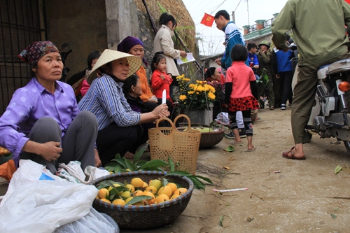 Nét chợ quê ngày tết