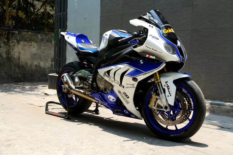Ngắm chiếc bmw s1000rr hqcn đầy đồ chơi hàng hiệu