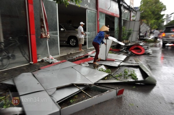 Những hình ảnh cho thấy sức tàn phá của cơn mưa giông kinh hoàng tại hà nội