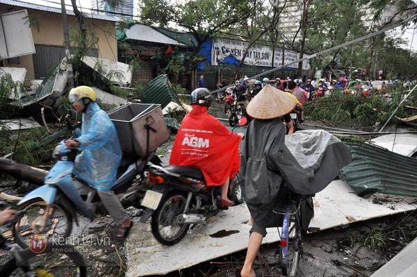 Những hình ảnh cho thấy sức tàn phá của cơn mưa giông kinh hoàng tại hà nội