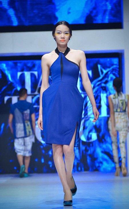 Những trang phục ứng dụng đẹp nhất vietnam fashion week