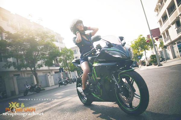 Nữ giám đốc hà thành xinh đẹp với niềm đam mê xe mô tô
