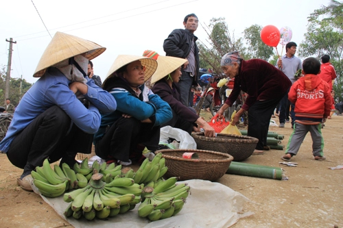 Phiên chợ mua may bán rủi ở xứ thanh