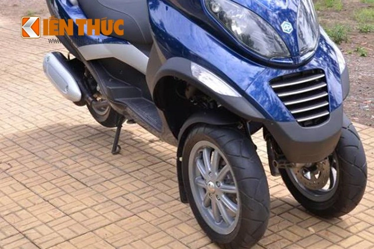 Piaggio mp3 250 mẫu xe tay ga pkl xuất hiện trên phố sài gòn