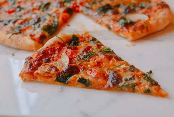 Pizza rau củ ăn ngon mà không lo tăng cân