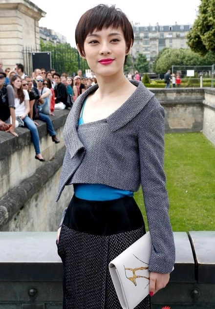 Sao nữ châu á duyên dáng tại tuần thời trang paris