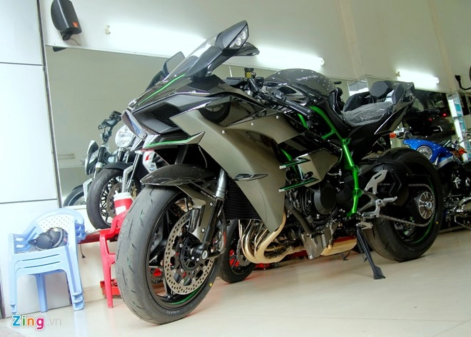 Siêu môtô kawasaki ninja h2 đầu tiên về việt nam