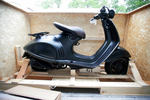 Siêu phẩm vespa 946 emporio armani đã có mặt tại showroom piaggio sapa