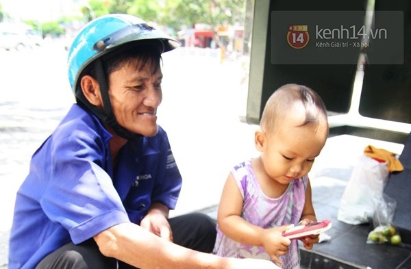 tại sao phải giúp anh đánh giày và chú chó khi chúng ta nghèo nàn và yếu đuối hơn họ