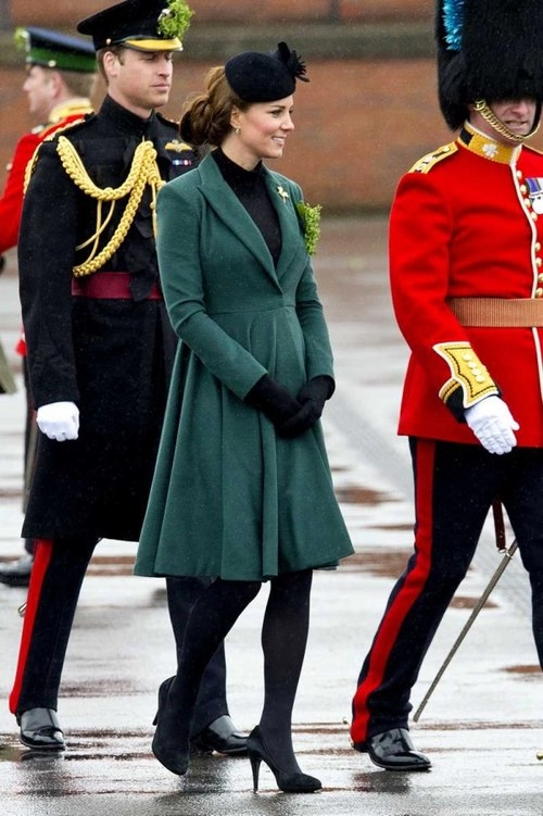 Thời trang bầu của kate middleton