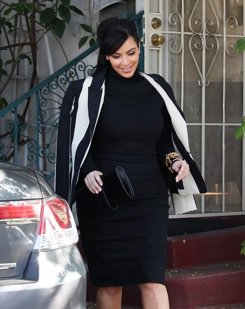 Thời trang bầu của kim kardashian