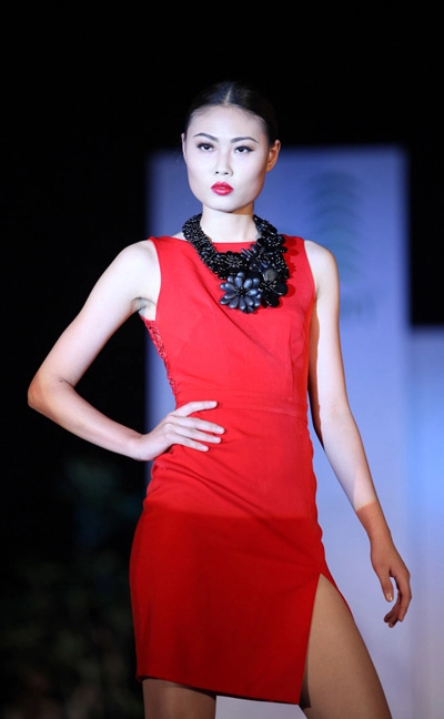 Top model hội ngộ trên sàn catwalk